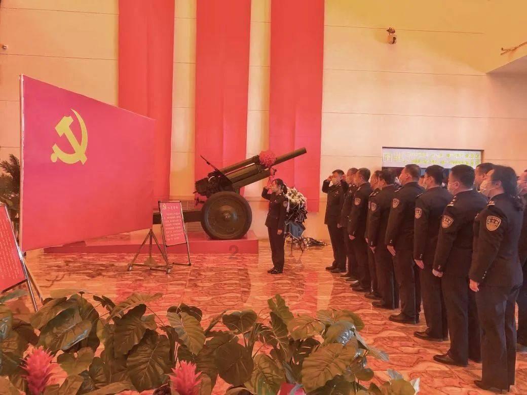 我和专家去调研丨现代石化产业，驶入高速赛道